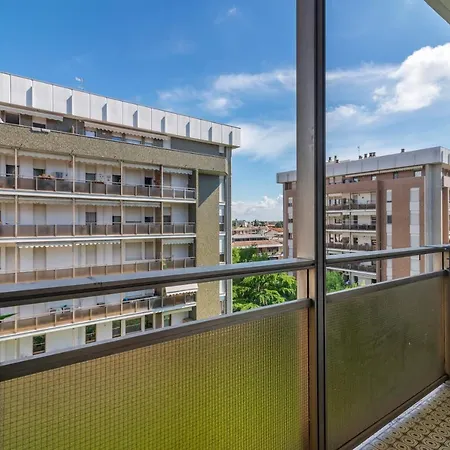 Guesthost - San Antonio Garden Flat With Terrace Lejlighed